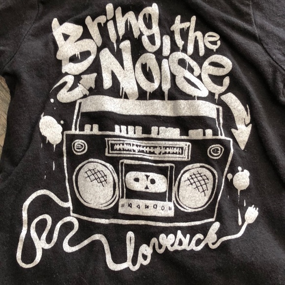 ⭐️sold⭐️Love sick threads hooded tee shirt - Picture 5 of 7